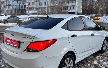 Hyundai Solaris II рестайлинг, 2015 год, 950 000 рублей, 3 фотография