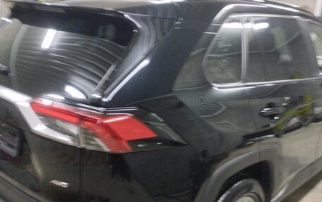 Toyota RAV4, 2021 год, 4 000 000 рублей, 3 фотография