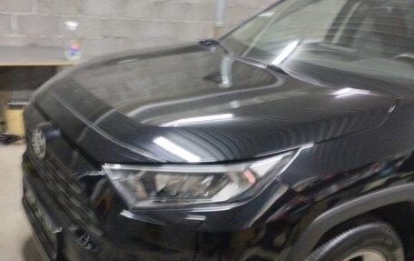 Toyota RAV4, 2021 год, 4 000 000 рублей, 5 фотография