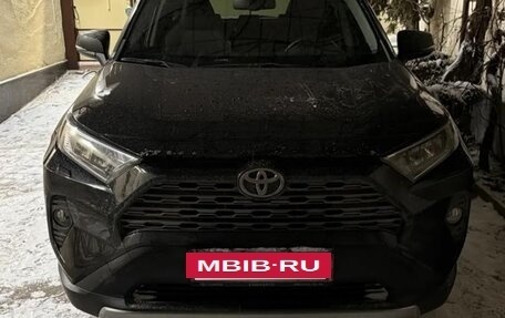 Toyota RAV4, 2021 год, 4 000 000 рублей, 6 фотография