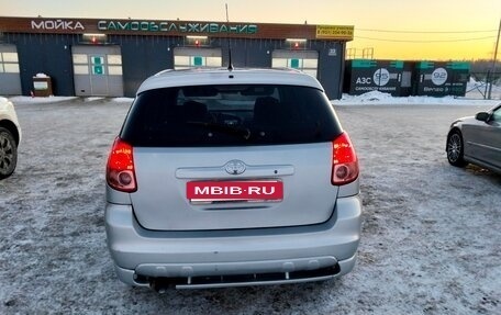 Toyota Matrix, 2004 год, 495 000 рублей, 4 фотография