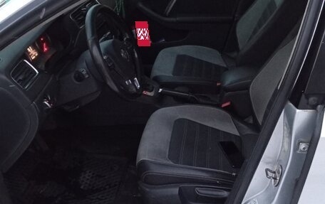 Volkswagen Jetta VI, 2012 год, 1 000 000 рублей, 3 фотография