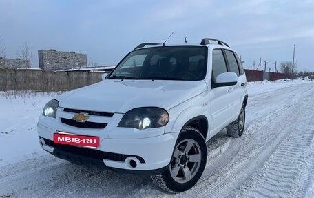 Chevrolet Niva I рестайлинг, 2019 год, 690 000 рублей, 4 фотография
