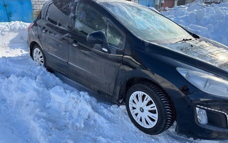 Peugeot 308 II, 2011 год, 399 999 рублей, 3 фотография