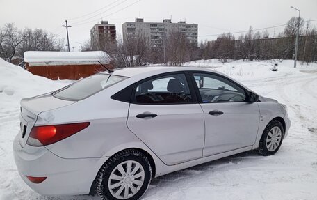 Hyundai Solaris II рестайлинг, 2014 год, 740 000 рублей, 5 фотография