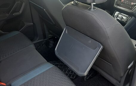 Volkswagen Tiguan II, 2019 год, 2 150 000 рублей, 14 фотография