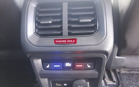 Volkswagen Tiguan II, 2019 год, 2 150 000 рублей, 15 фотография