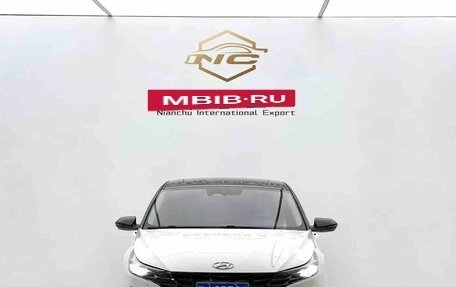 Hyundai Elantra, 2022 год, 1 625 000 рублей, 2 фотография