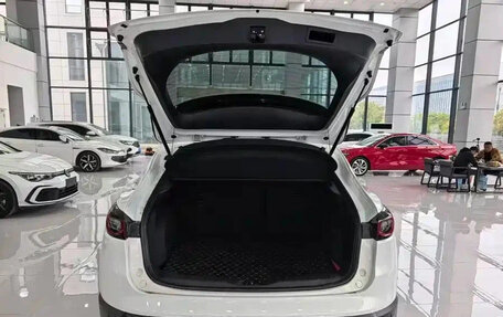 Mazda CX-4, 2021 год, 2 135 555 рублей, 8 фотография