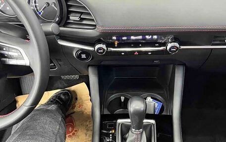 Mazda 3, 2023 год, 1 920 000 рублей, 16 фотография