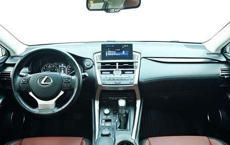 Lexus NX I, 2017 год, 2 500 000 рублей, 9 фотография