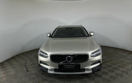 Volvo V90 Cross Country I рестайлинг, 2019 год, 3 200 000 рублей, 2 фотография