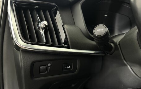 Volvo V90 Cross Country I рестайлинг, 2019 год, 3 200 000 рублей, 9 фотография