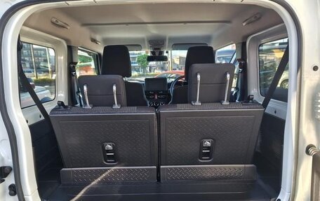 Suzuki Jimny, 2022 год, 13 фотография