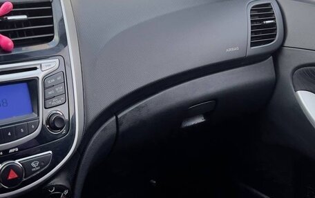 Hyundai Solaris II рестайлинг, 2011 год, 555 000 рублей, 8 фотография