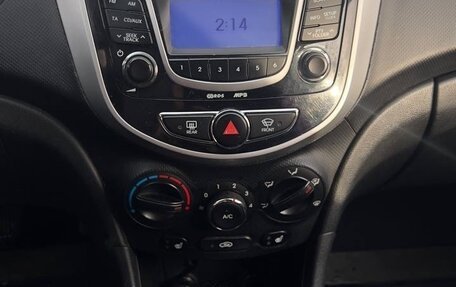 Hyundai Solaris II рестайлинг, 2011 год, 555 000 рублей, 11 фотография