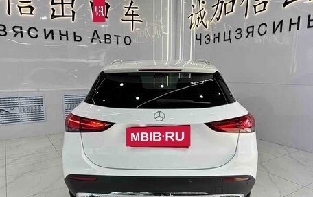 Mercedes-Benz GLA, 2022 год, 2 600 000 рублей, 11 фотография