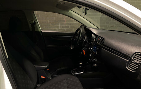 KIA Rio IV, 2018 год, 1 440 000 рублей, 10 фотография