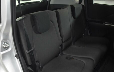 Toyota Ractis I, 2010 год, 870 000 рублей, 8 фотография