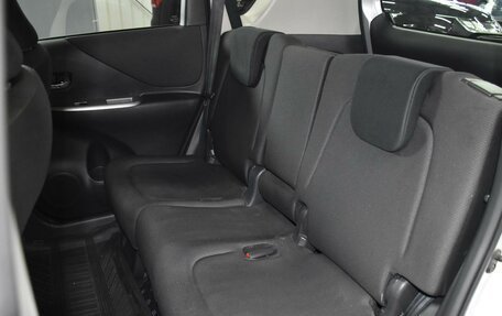 Toyota Ractis I, 2010 год, 870 000 рублей, 7 фотография