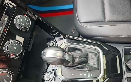 Volkswagen T-Roc I, 2022 год, 1 700 000 рублей, 10 фотография