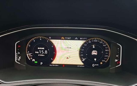 Volkswagen T-Roc I, 2022 год, 1 700 000 рублей, 19 фотография