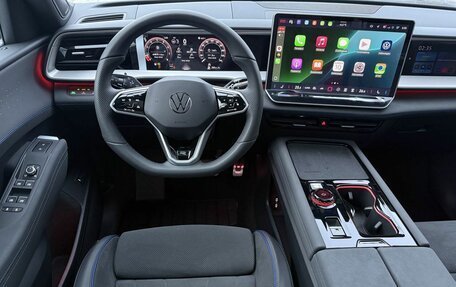 Volkswagen Teramont, 2025 год, 6 250 000 рублей, 10 фотография