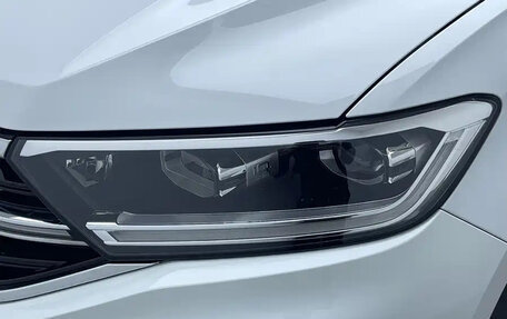 Volkswagen T-Roc I, 2023 год, 1 699 000 рублей, 11 фотография