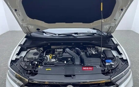 Volkswagen T-Roc I, 2023 год, 1 699 000 рублей, 3 фотография