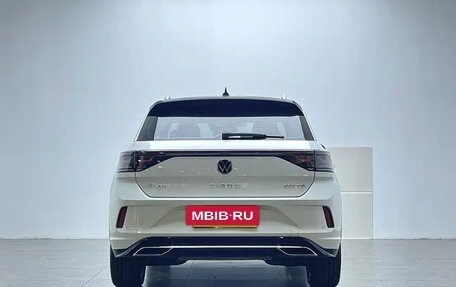 Volkswagen T-Roc I, 2023 год, 1 699 000 рублей, 6 фотография