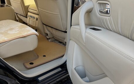 Infiniti QX56, 2011 год, 3 000 000 рублей, 27 фотография