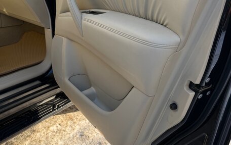 Infiniti QX56, 2011 год, 3 000 000 рублей, 28 фотография