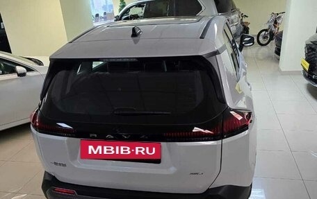 Toyota RAV4, 2025 год, 4 550 000 рублей, 3 фотография