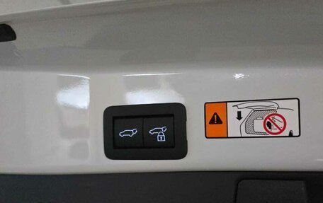 Toyota RAV4, 2025 год, 4 550 000 рублей, 15 фотография