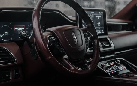 Lincoln Navigator, 2018 год, 8 470 000 рублей, 6 фотография