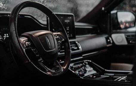 Lincoln Navigator, 2018 год, 8 470 000 рублей, 16 фотография