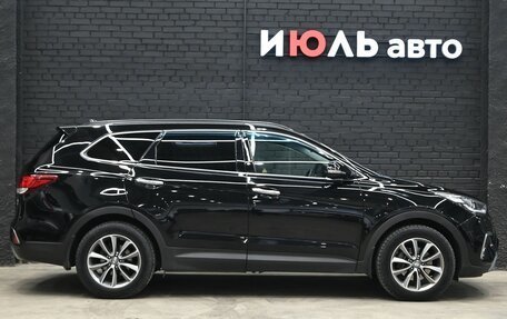 Hyundai Santa Fe III рестайлинг, 2017 год, 2 990 000 рублей, 9 фотография