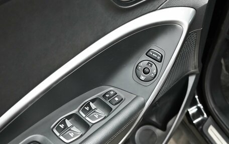 Hyundai Santa Fe III рестайлинг, 2017 год, 2 990 000 рублей, 16 фотография