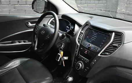 Hyundai Santa Fe III рестайлинг, 2017 год, 2 990 000 рублей, 15 фотография