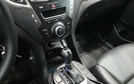 Hyundai Santa Fe III рестайлинг, 2017 год, 2 990 000 рублей, 17 фотография