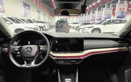 Skoda Octavia IV, 2023 год, 2 200 000 рублей, 2 фотография