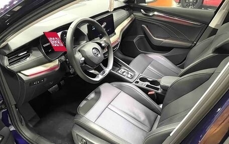 Skoda Octavia IV, 2023 год, 2 200 000 рублей, 8 фотография