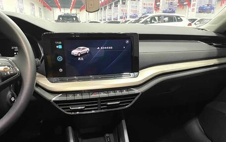 Skoda Octavia IV, 2023 год, 2 200 000 рублей, 16 фотография