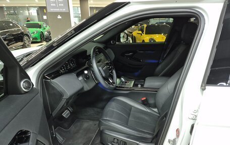 Land Rover Range Rover Evoque II, 2025 год, 6 300 000 рублей, 5 фотография