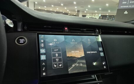 Land Rover Range Rover Evoque II, 2025 год, 6 300 000 рублей, 13 фотография