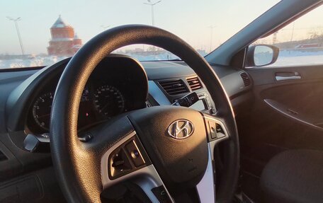 Hyundai Solaris II рестайлинг, 2016 год, 1 050 000 рублей, 11 фотография