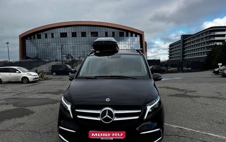 Mercedes-Benz V-Класс, 2023 год, 7 300 000 рублей, 1 фотография