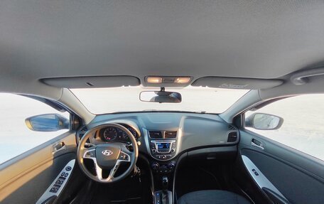 Hyundai Solaris II рестайлинг, 2016 год, 1 050 000 рублей, 32 фотография