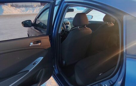 Hyundai Solaris II рестайлинг, 2016 год, 1 050 000 рублей, 31 фотография