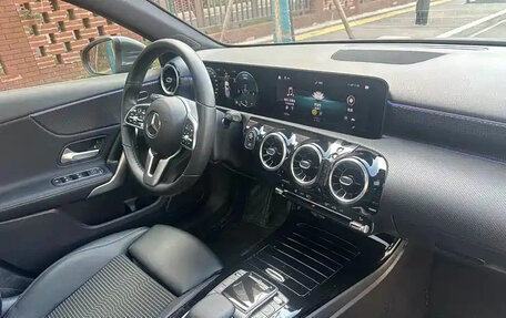 Mercedes-Benz A-Класс, 2021 год, 1 599 000 рублей, 10 фотография